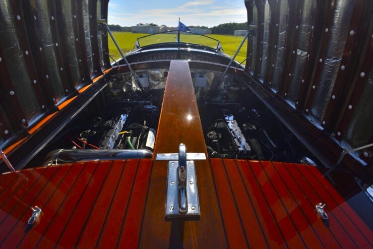 Hugh Saint Grand Prix Mahogany Runabout 15