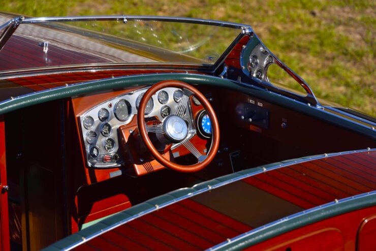 Hugh Saint Grand Prix Mahogany Runabout 16