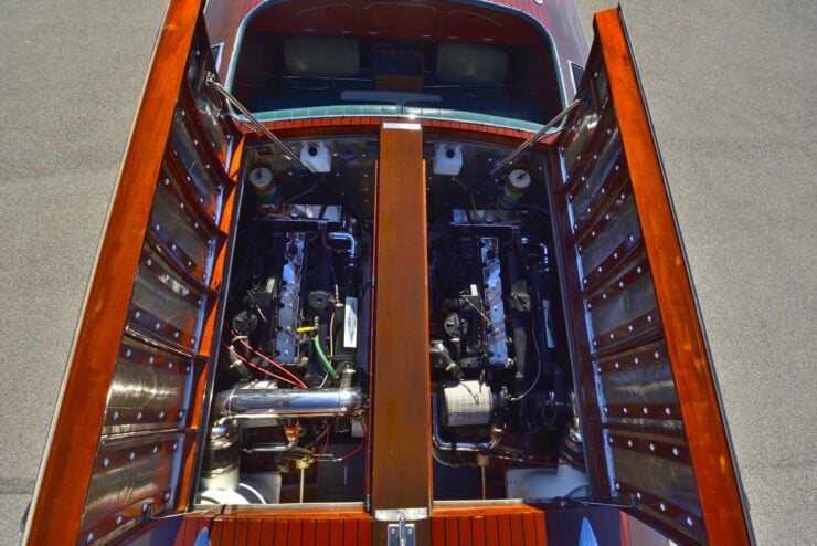 Hugh Saint Grand Prix Mahogany Runabout 17