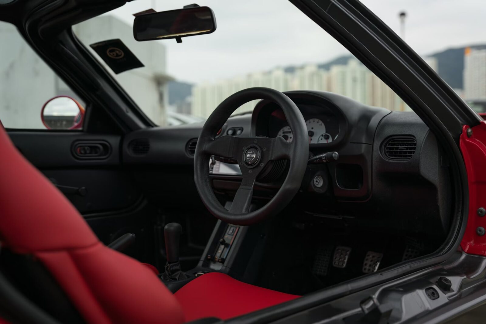 The Forgotten Gullwing Coupe - The Mazda Autozam AZ-1