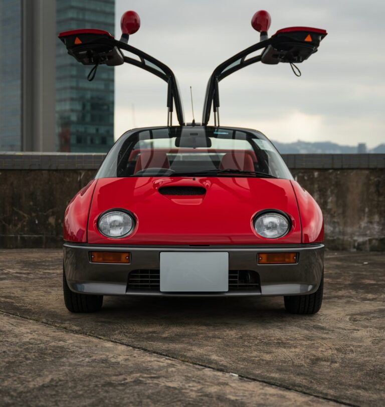 The Forgotten Gullwing Coupe - The Mazda Autozam AZ-1