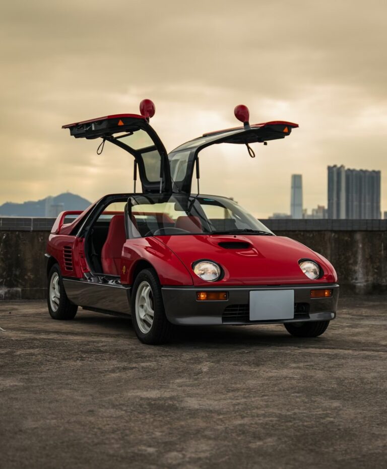 The Forgotten Gullwing Coupe - The Mazda Autozam AZ-1