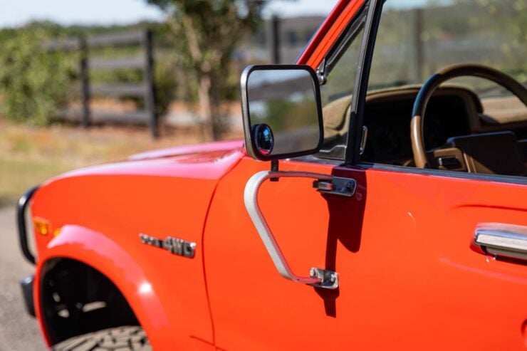 Toyota Hilux + Matching Trailer 17