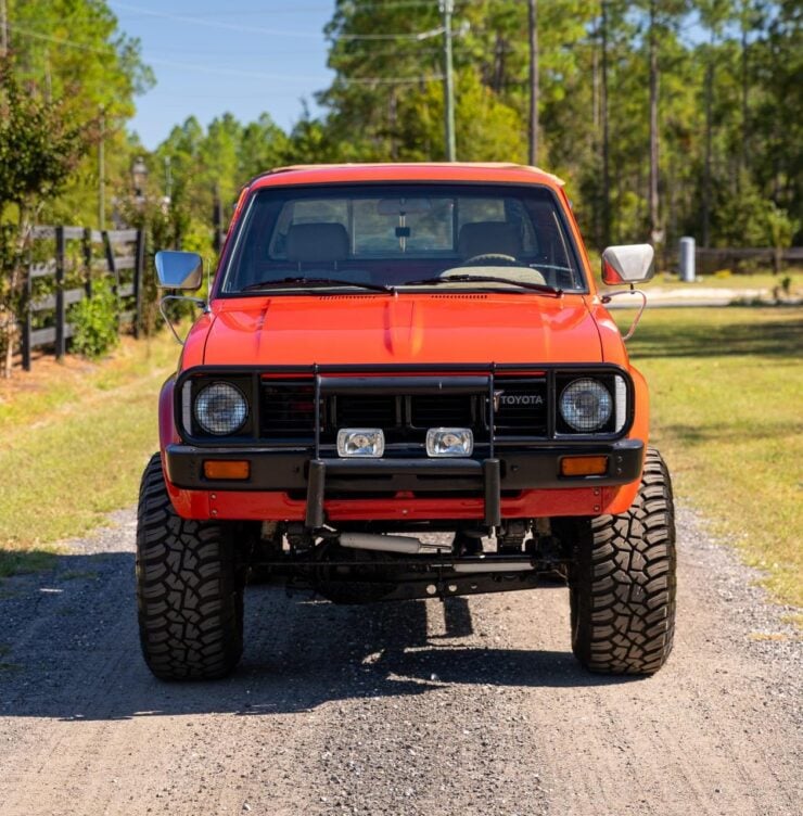 Toyota Hilux + Matching Trailer 29