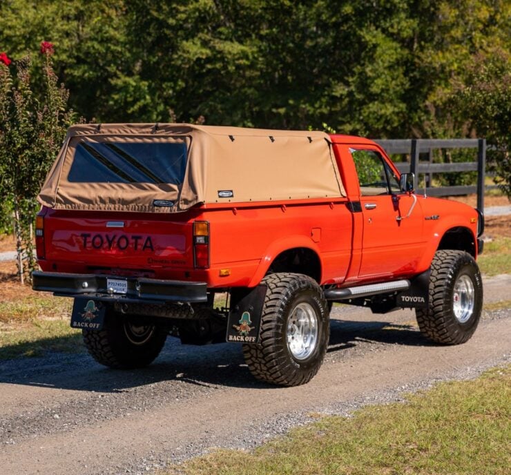 Toyota Hilux + Matching Trailer 6
