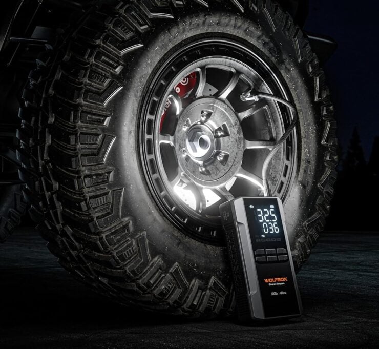 Wolfbox Jump Starter + Tire Inflator 6