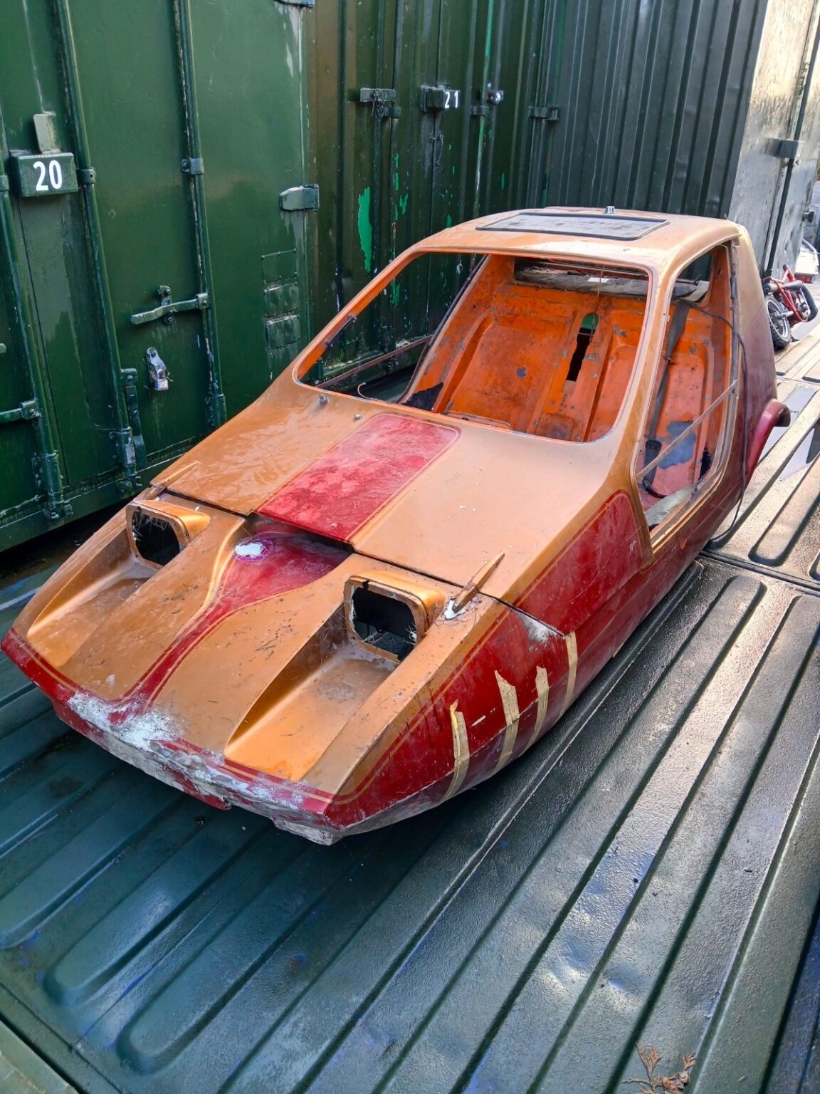 Project Car: A Bond Bug 700ES