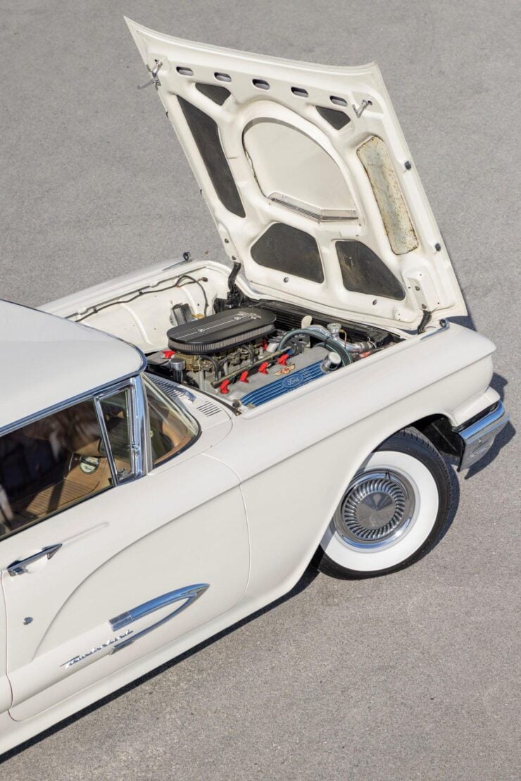 Cammer V8-Swapped Ford Thunderbird 1