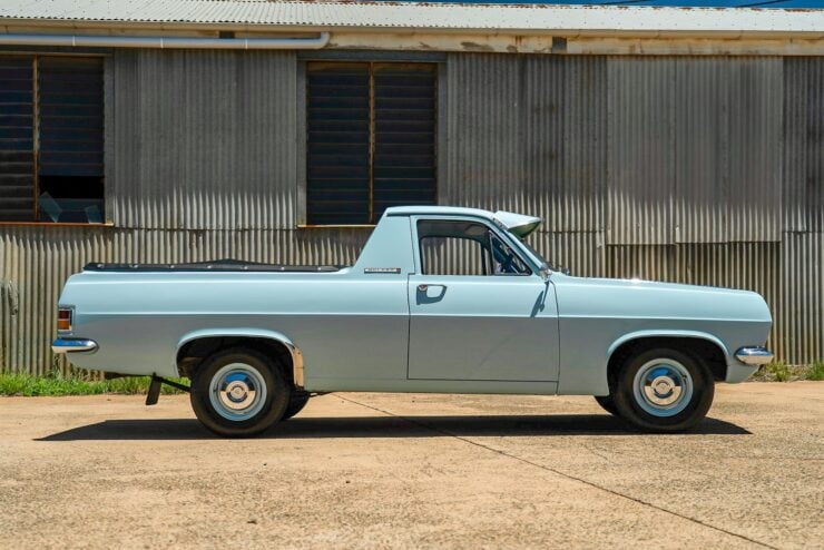 Holden HR Ute 10