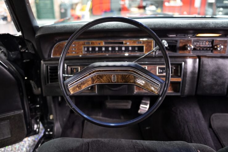 Lincoln Continental Sleeper Coyote V8 23