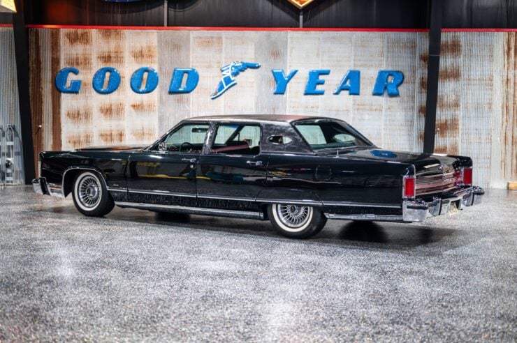 Lincoln Continental Sleeper Coyote V8 8