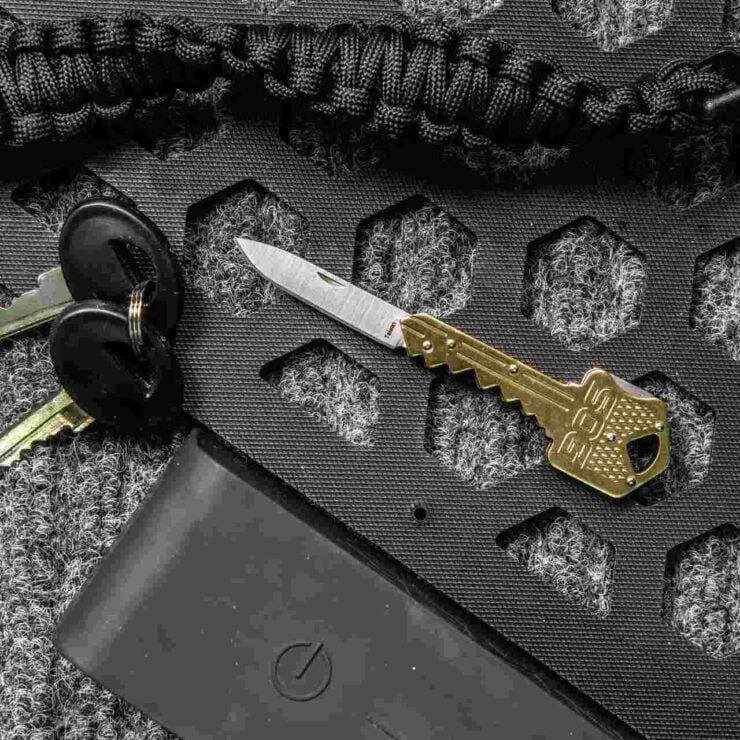 SOG Key Knife 8