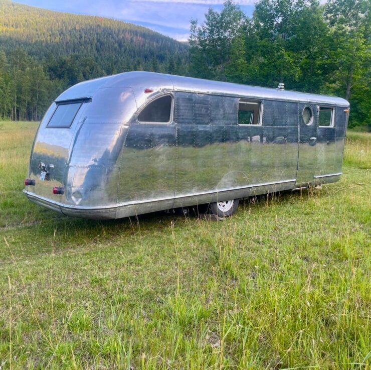 Spartan Manor Model 25 Travel Trailer 13