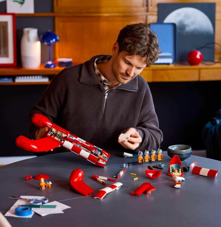 Lego Tintin Moon Rocket 10