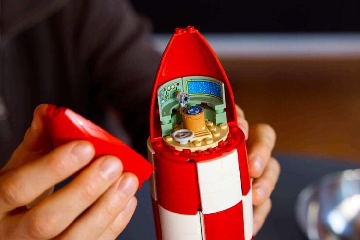 Lego Tintin Moon Rocket 13