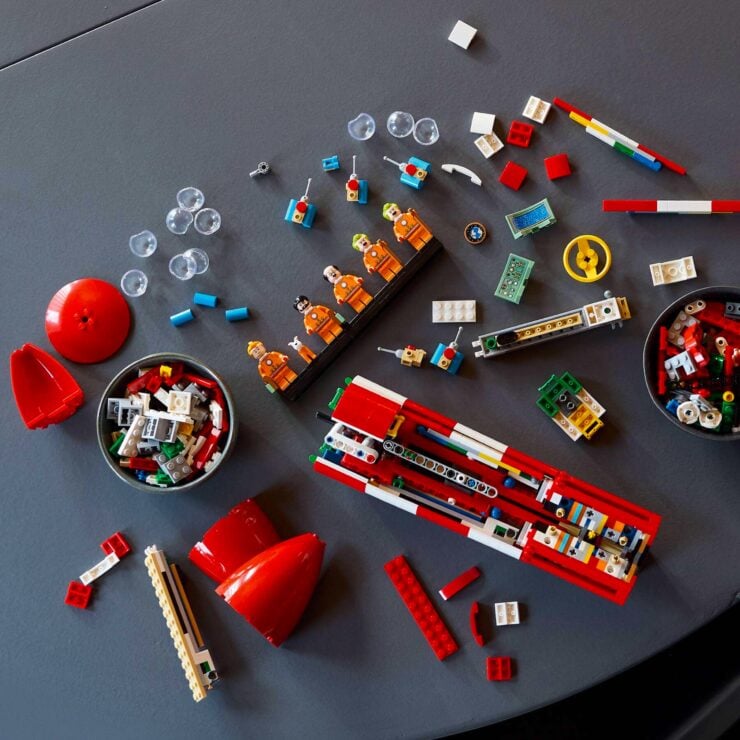 Lego Tintin Moon Rocket 15