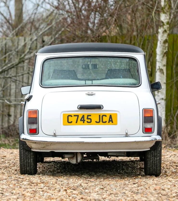 Mini Stretch Limousine 3