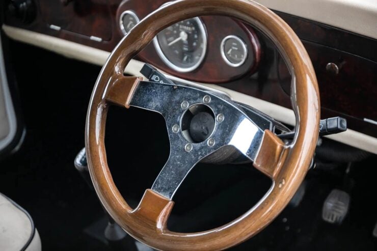 Mini Stretch Limousine 8