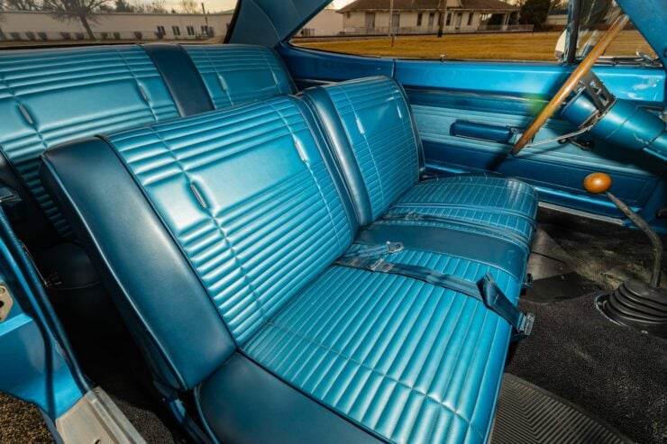 Plymouth Road Runner Hemi 12