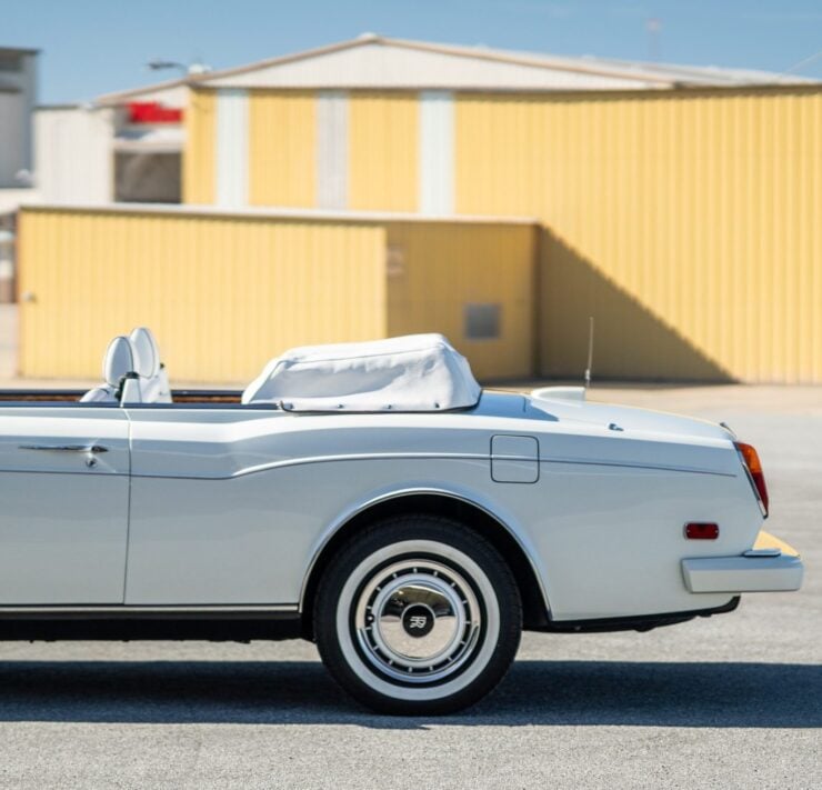 Rolls-Royce Corniche 17