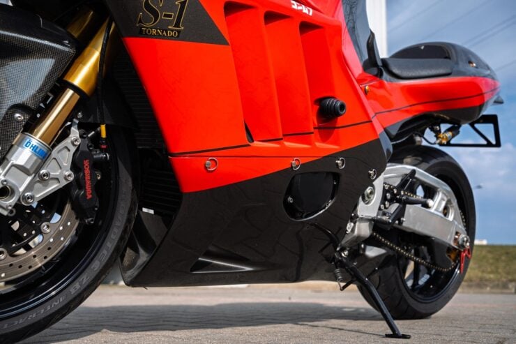 Yoshimura Tornado S1 11