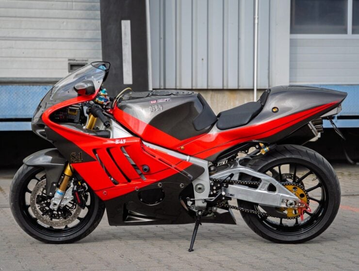 Yoshimura Tornado S1 3