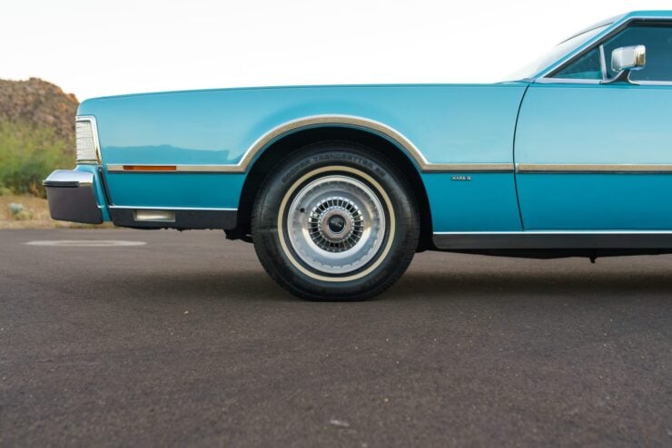 1976 Lincoln Continental Mark IV Givenchy Edition 10