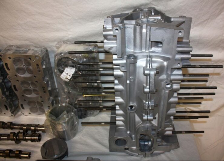 4.0 Liter Porsche 997 GT3 Flat-Six Engine 10