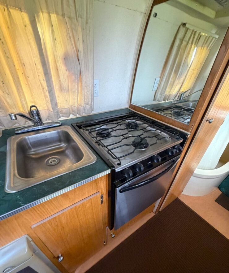 Airstream Globetrotter Travel Trailer 5