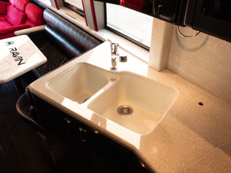 Charlie Sheen Prevost Marathon XL Tour Bus 19