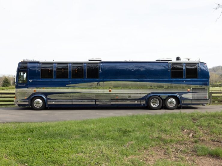 Charlie Sheen Prevost Marathon XL Tour Bus 2