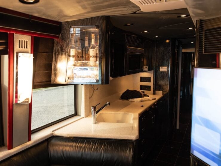 Charlie Sheen Prevost Marathon XL Tour Bus 20