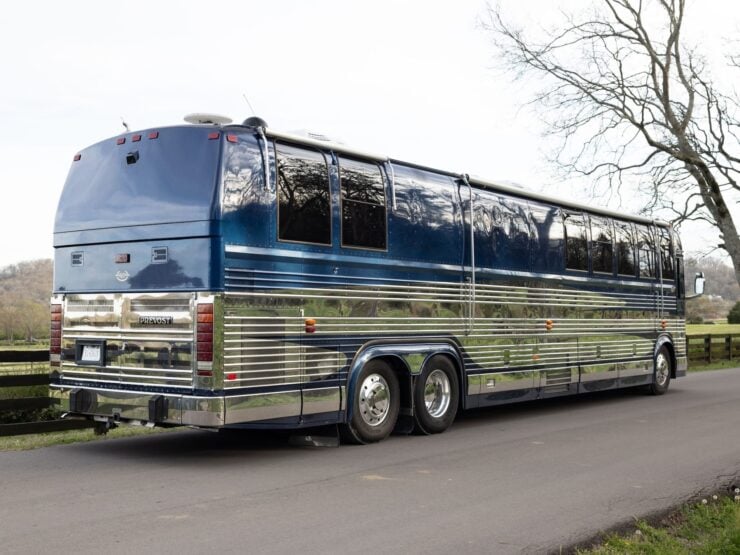 Charlie Sheen Prevost Marathon XL Tour Bus 5