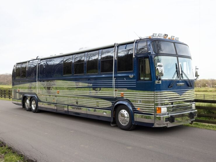 Charlie Sheen Prevost Marathon XL Tour Bus 7