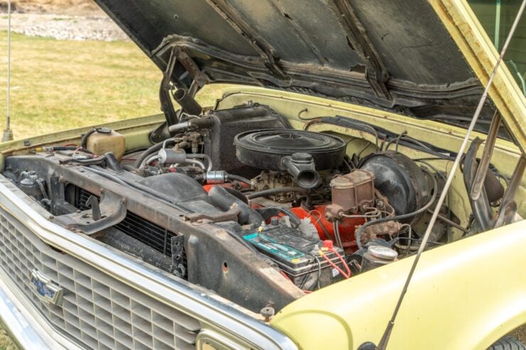 Chevrolet C30 Chinook Camper 11