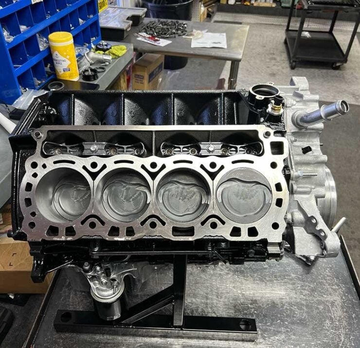 Ford Godzilla V8 Crate Engine 2