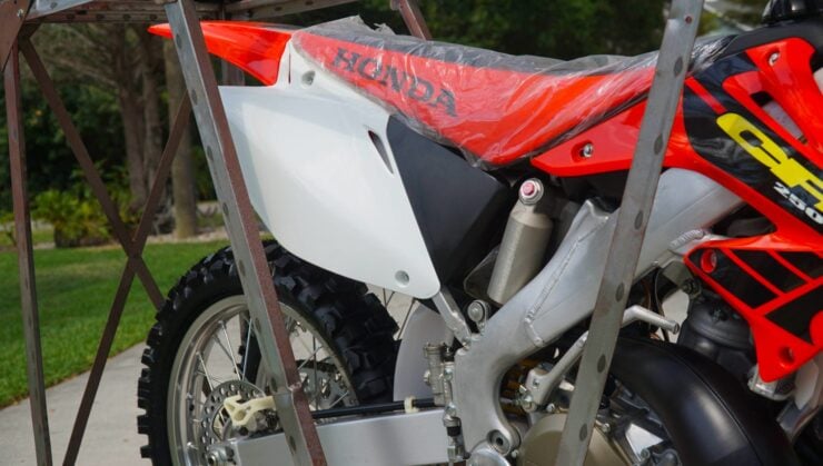 Honda CR250R 6