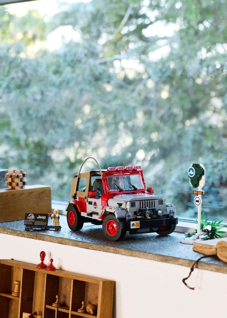 Lego Jurassic Park Jeep Wrangler 19