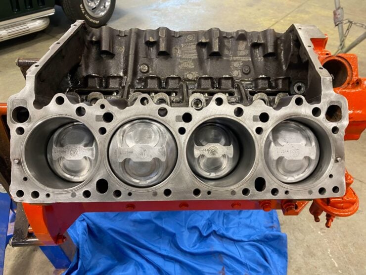 Mopar 426 Hemi V8 7