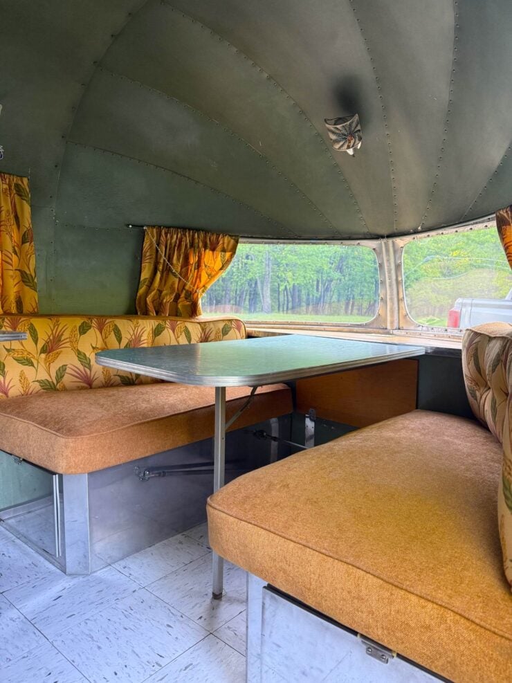 Silver Streak Clipper Camper 10