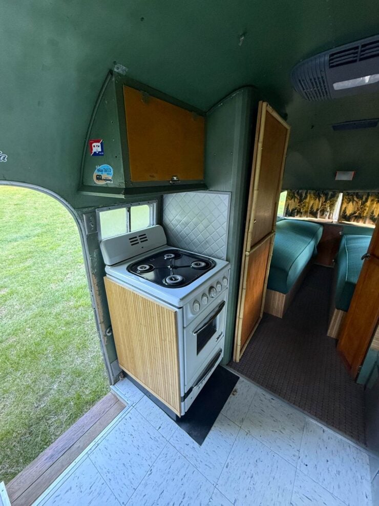 Silver Streak Clipper Camper 14