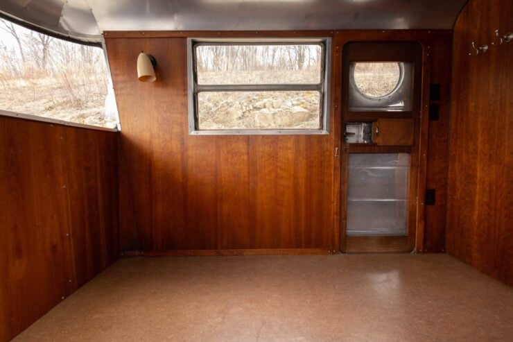 Spartan Royal Mansion Trailer 12