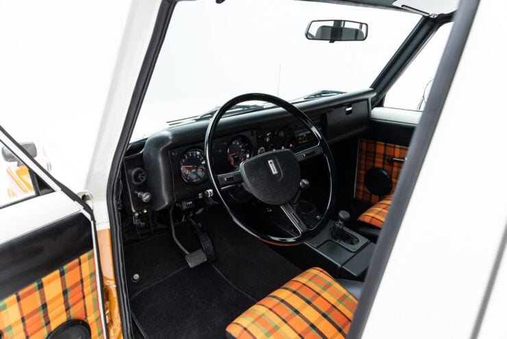 Toyota Land Cruiser FJ55 11