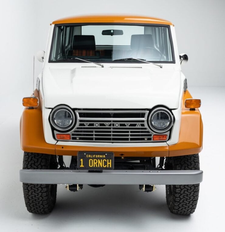 Toyota Land Cruiser FJ55 2