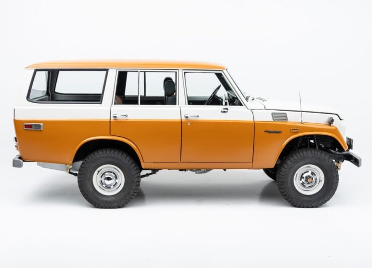 Toyota Land Cruiser FJ55 8