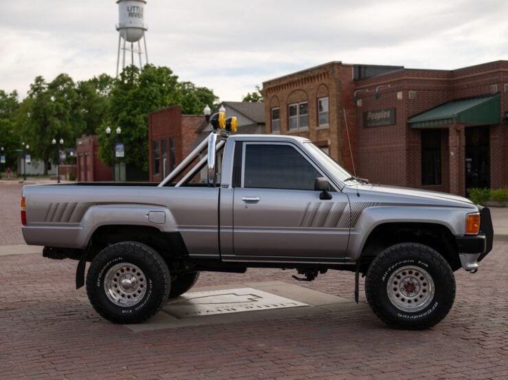 1988 Toyota Pickup SR5 12