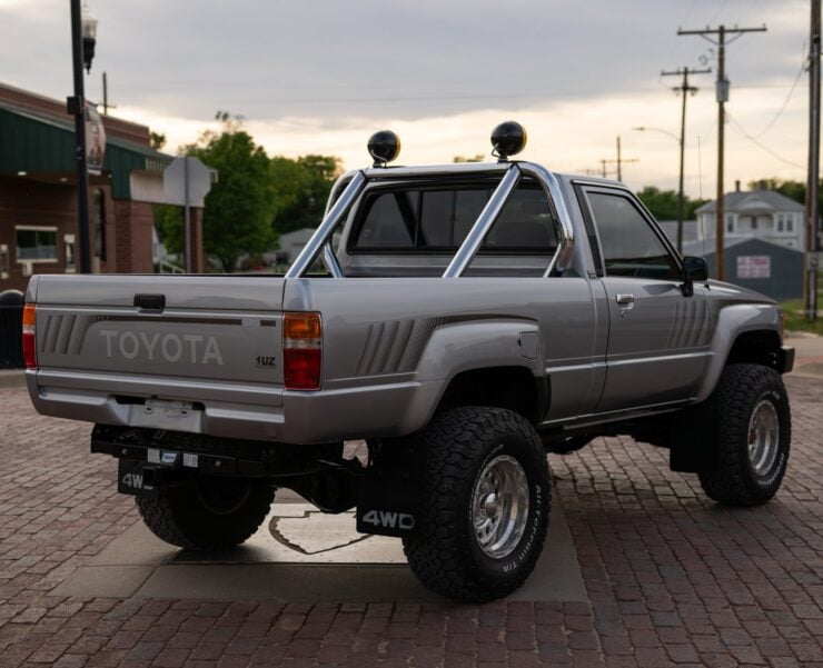 1988 Toyota Pickup SR5 14