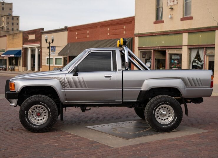 1988 Toyota Pickup SR5 18