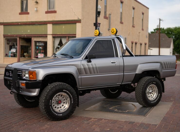 1988 Toyota Pickup SR5 19