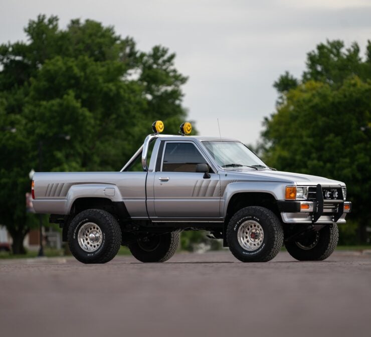 1988 Toyota Pickup SR5 4